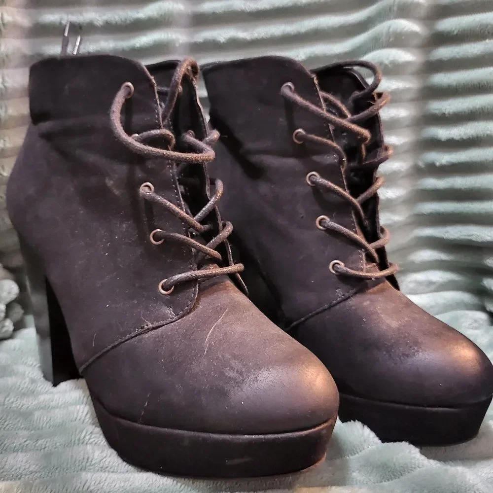 Black booties from Mossimo Supply Co. Sz. 7.5